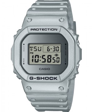 Ceas barbatesc Casio G-Shock DW-5600FF-8ER (DW-5600FF-8ER) oferit de magazinul Japora